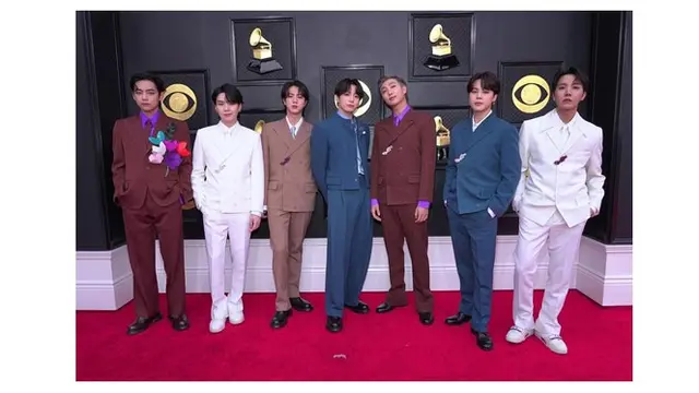 8 Potret BTS di Grammy Awards 2022, Tampil Menawan hingga Raih Standing Ovation