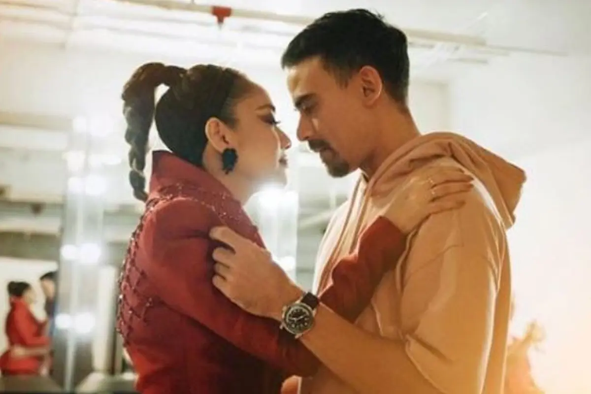 Pasangan Bunga Citra Lestari dan Ashraf Sinclair