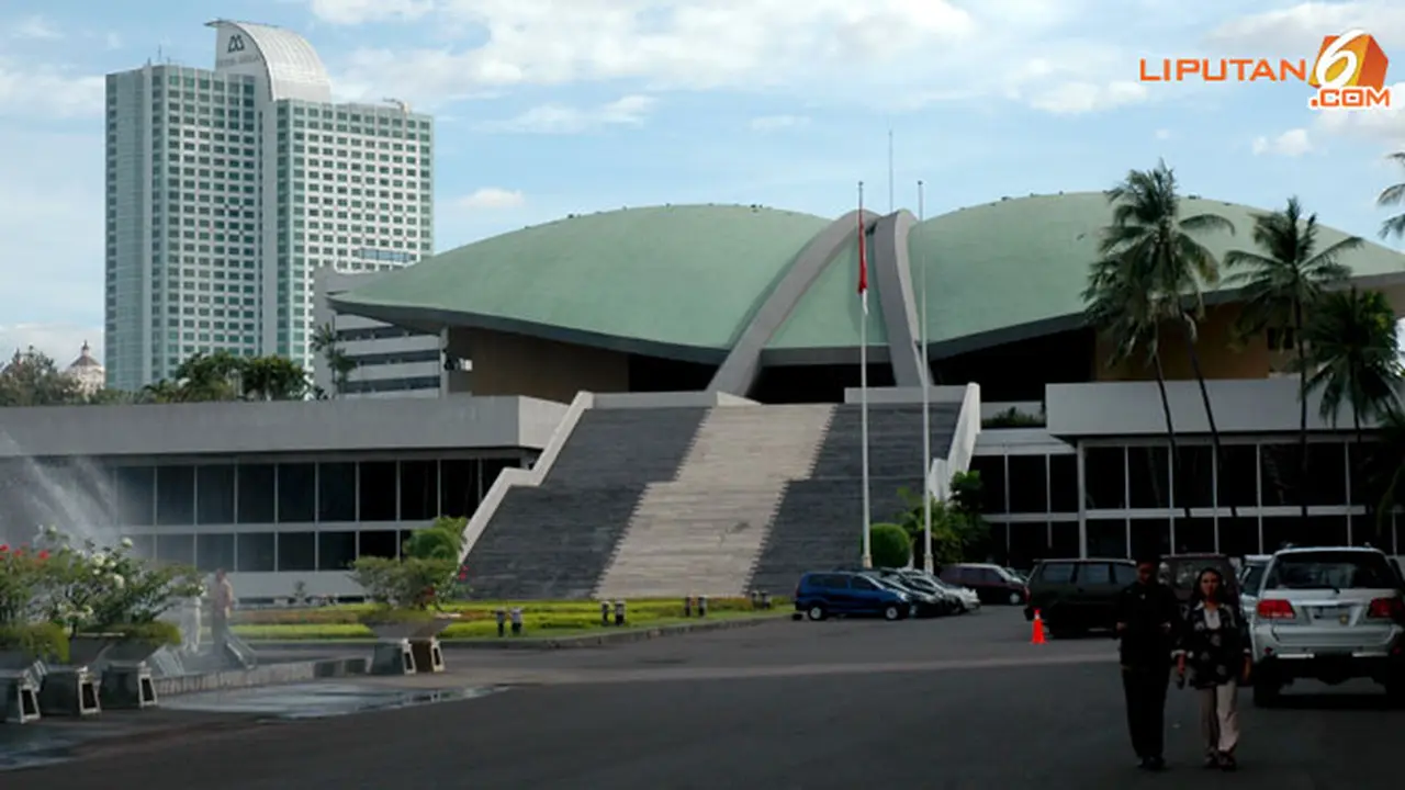 gedung-dpr-iluts130634c.jpg