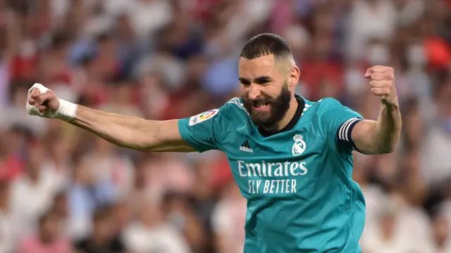 Foto: Epic, Aksi dan Ekspresi Karim Benzema saat Cetak Gol di Injury Time Buat Real Madrid