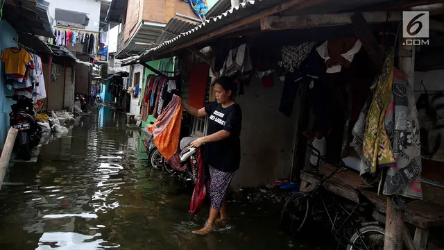 Fenomena Supermoon Akibatkan Banjir Rob di Muara Angke