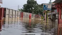 Banjir di Perumahan Mayang Pratama Blok A, Mustikajaya, Kota Bekasi, (Foto: Bam Sinulingga/Liputan6.com).