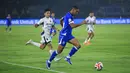 Tambahan tiga poin ini membuat Persib tetap bertengger di puncak klasemen sementara BRI Super League. Pasukan Bojan Hodak kini mengumpulkan 50 poin dari 21 laga yang telah dilalui. (Bola.com/Erwin Snaz)