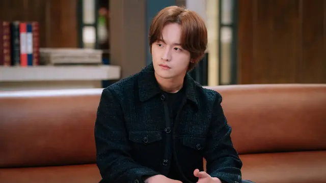 Kim Do Wan dalam serial Wedding Impossible. [Foto: Prime Video]