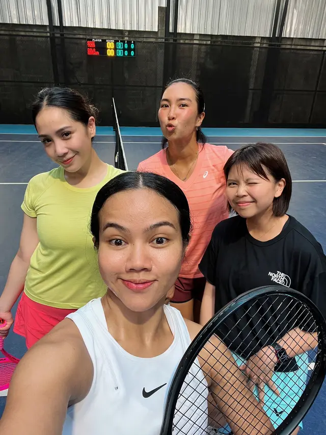 7 Potret Yura Yunita Latihan Tenis, Bakal Ikut Sport Party