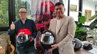 Shoei X-15, helm berteknologi tinggi asal Jepang akhirnya masuk pasar Indonesia. (Septian/Liputan6.com)