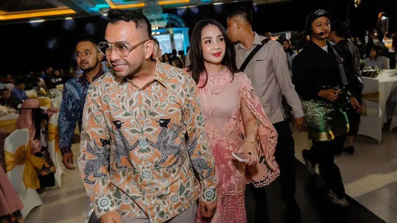 6 Potret Outfit Kondangan Nagita Slavina di Oktober 2025, Gaun hingga Set Kebaya