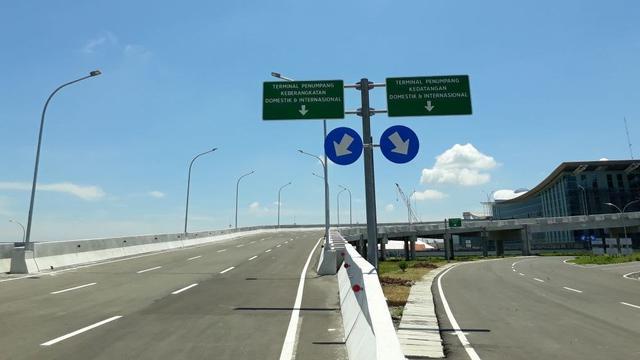 Progres pembangunan Bandara Kertajati atau Bandara Internasional Jawa Barat (BIJB), Rabu (4/4/2018). (Ilyas/Liputan6.com)