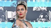 miley cyrus di red carpet MTV VMA 2015
