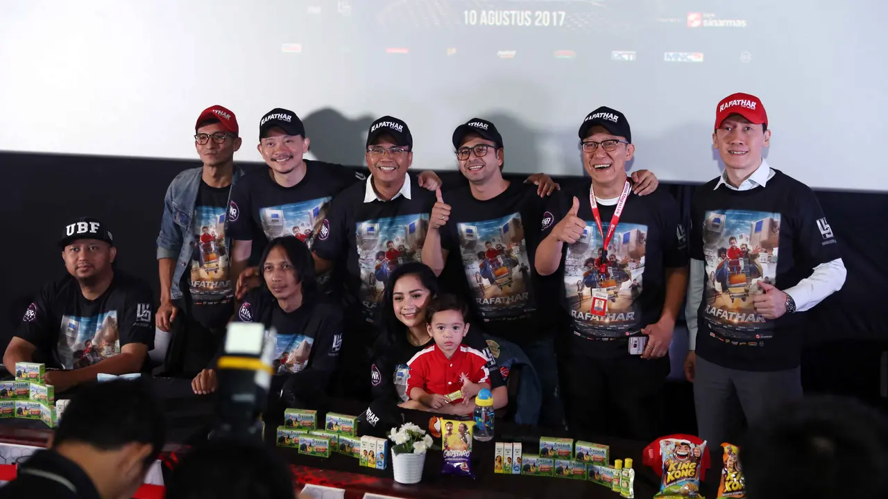 [Bintang] Film Rafathar - Raffi Ahmad dan Nagita Slavina
