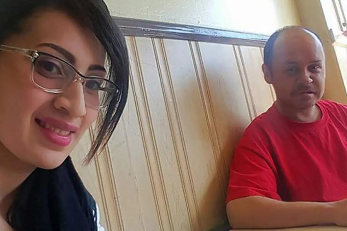Wanita Baik Hati, Tawarkan Pekerjaan untuk Pengemis di Kafe-nya