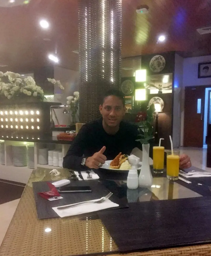 Juan Pablo Pino saat makan siang di salah satu hotel di Malang. (Instagram/Juan Pablo Pino)