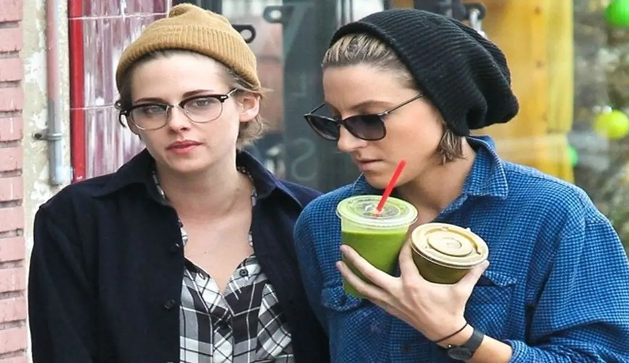 Melalui wawancaranya dengan majalah T, Kristen mengungkapkan rasa cintanya untuk Alicia. Bahkan, dirinya juga mengaku sangat berkesan bisa menjalin hubungan cinta dengan wanita tomboi ini. (Dailymail)