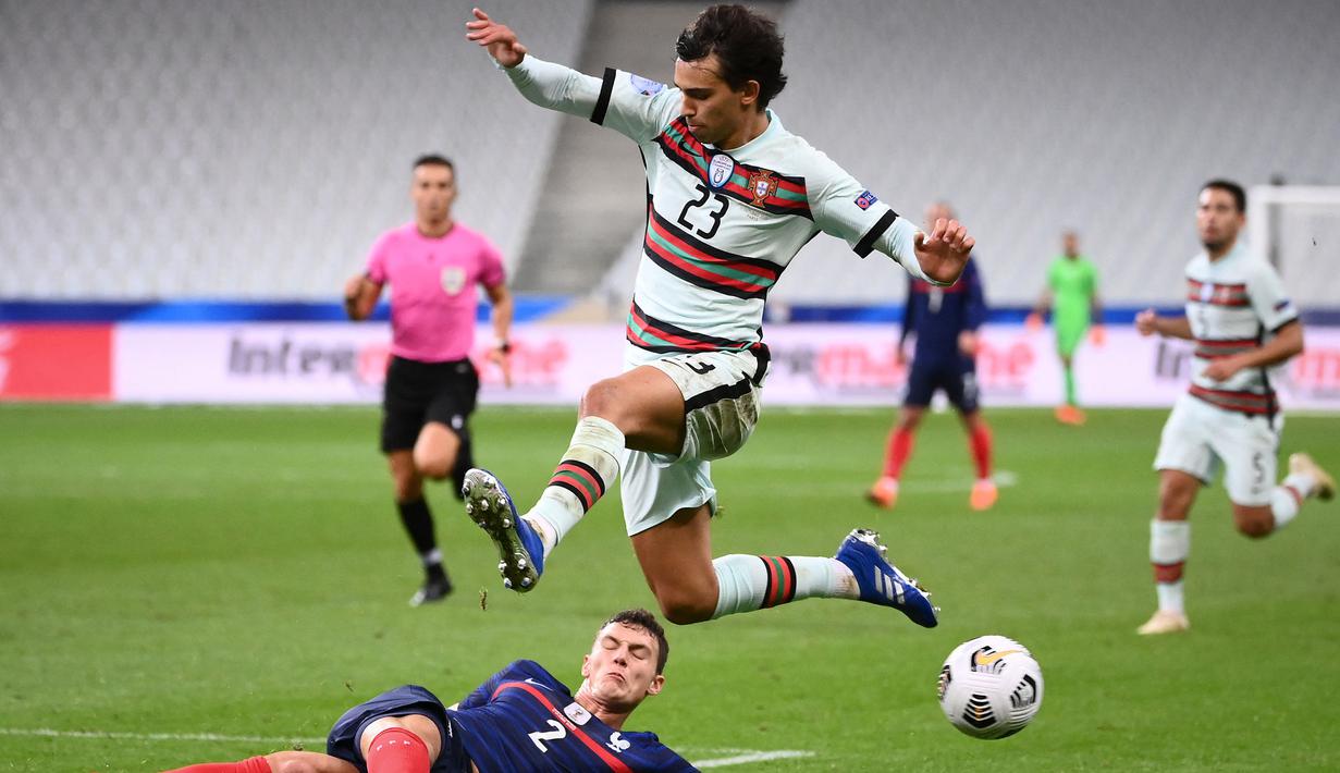 Joao Felix - Pemain termahal dalam sejarah Atletico Madrid ini dipercaya oleh Portugal untuk mengisi lini serang mereka. Kemampuan kontrol bola dan umpan ciamik pemain 21 tahun ini, akan sangat mematikan jika berduet dengan Cristiano Ronaldo dan Andre Silva. (Foto: AFP/Franck Fife)