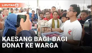 Kaesang Borong dan Bagikan Donat dari Stand UMKN ke Warga Sikka