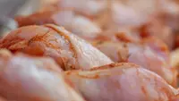 Rahasia Daging Ayam Empuk dan Berbumbu, Panduan Cara Memarinasinya yang Tepat