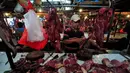 Akvifitas tempat pemotongan daging sapi dan kambing di pasar senen, Jakarta, Selasa (18/11/2014). (Liputan6.com/Johan Tallo)