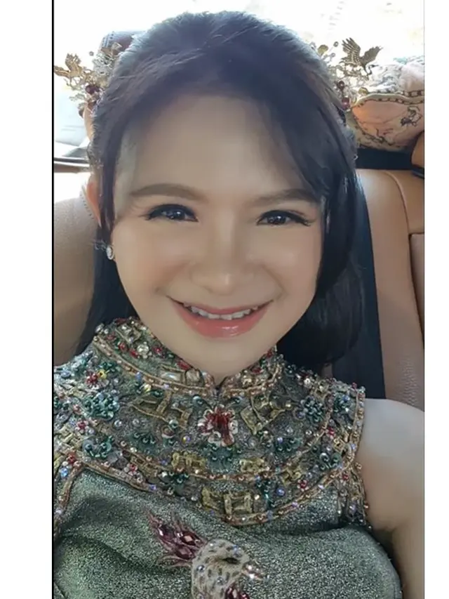 6 Potret Puspa Dewi Sebelum dan Sesudah Oplas, Nenek Viral Awet Muda 56 Tahun