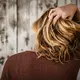 Rambut rontok menjadi musuh setiap orang (Foto: Unsplash)