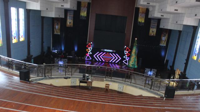 Gereja Graha Bethany tampak dari dalam (Foto: Liputan6.com/ Ahmad Adirin)