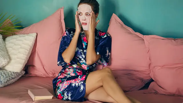 Tips Menyamarkan Wajah Lelah Setelah Mudik, Biar Tetap On Point Saat Kembali ke Kantor