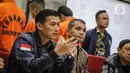 Kasubdit II Dittipidsiber Bareskrim Polri Kombes Himawan Bayu Aji saat konferensi pers terkait penangkapan pelaku hacker Indonesia di Lobi Bareskrim Polri, Jakarta, Jumat (24/1/2020). (Liputan6.com/Faizal Fanani)