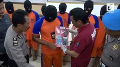 Seorang pria yang menjabat sebagai anggota KPK (Koordinasi Pemberantasan Korupsi) ditangkap Polisi saat pesta sabu-sabu.