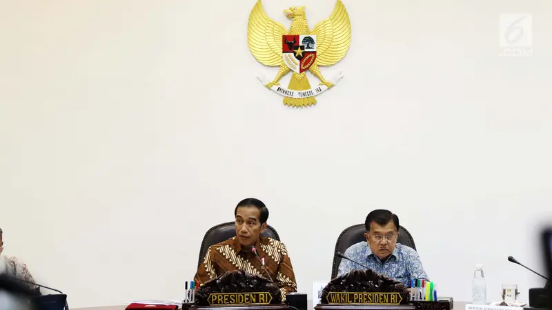 Rapat Terbatas Jokowi Bahas Pengaturan Transportasi Online