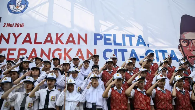 20160502-Anies Baswedan Pimpin Upacara Hari Pendidikan Nasional 2016-Jakarta