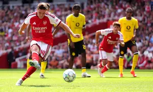 Pemain Arsenal Viktor Gyokeres mencetak gol dalam laga Emirates Cup antara Borussia Dortmund vs Arsenal di London, Minggu, 9 Agustus 2026. (John Walton/PA via AP)