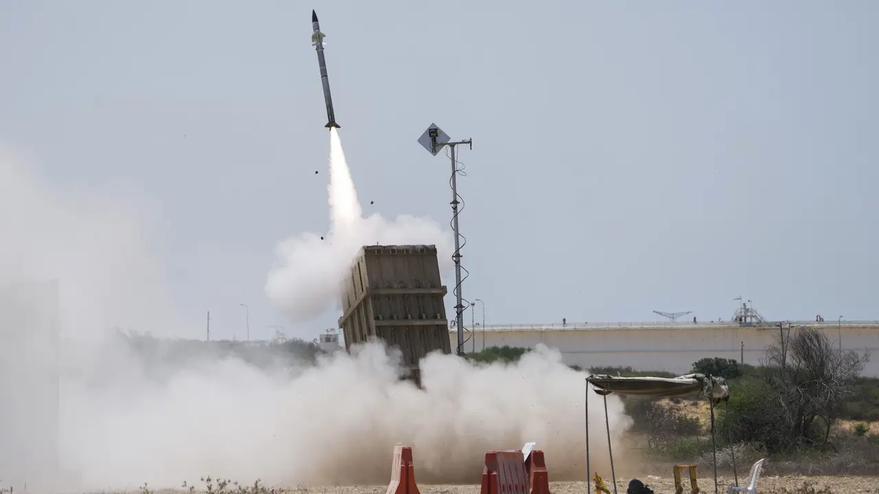 Iron Dome Israel Cegat Tembakan Roket dari Jalur Gaza