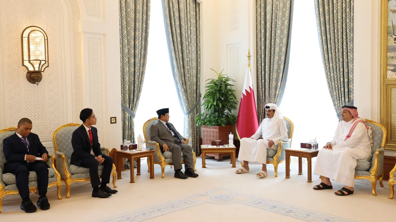 Presiden terpilih Prabowo Subianto menemui Emir Qatar, Sheikh Tamim bin Hamad Al Thani di Istana Amiri Diwan, Doha, Qatar, Rabu, (15/5/2024).
