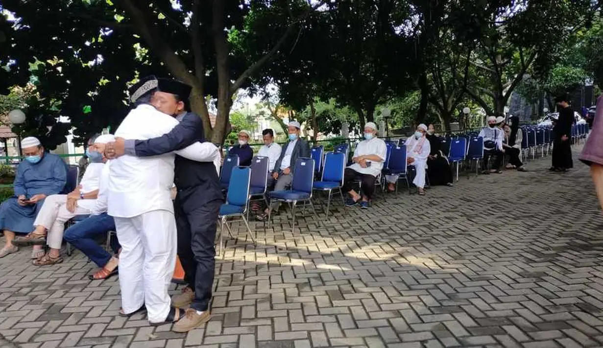 Alvin Faiz berduka (Budy Santoso/Kapanlagi.com)