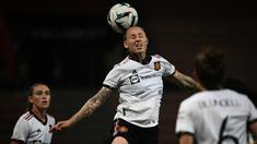 Tim sepak bola wanita Manchester United berhasil meraih tiket Final Women's French Cup 2022 usai menang tipis 0-1 melawan tim sepak bola wanita PSG yang berlangsung di Ernest Wallon stadium, Toulouse, Prancis (16/8/2022). (AFP/Valentine Chapuis)