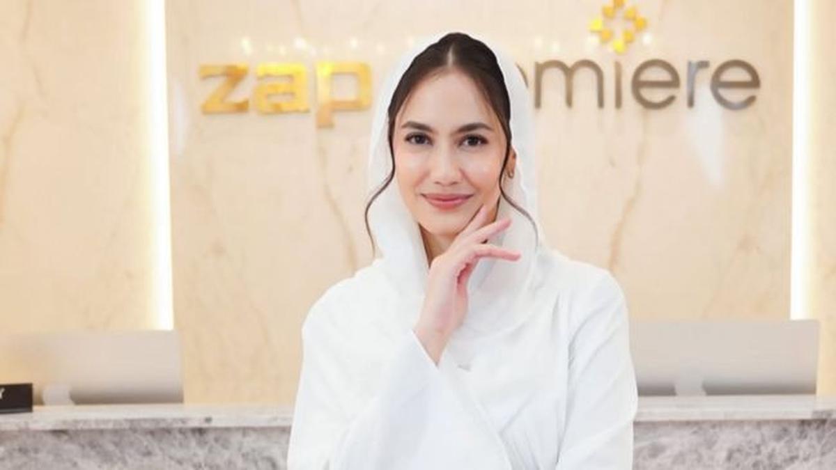 3 Potret Pevita Pearce Tampil Anggun dan Berkelas dalam Balutan Hijab, Penuh Pesona