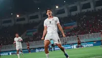 Penyerang Timnas Indonesia, Mitchell Baker. merayakan golnya ke gawang Kamboja pada laga Grup A Piala AFF 2026 di Stadion Pakansari, Bogor, Senin (27-7-2026). (Dok. aseanutdfc.com)