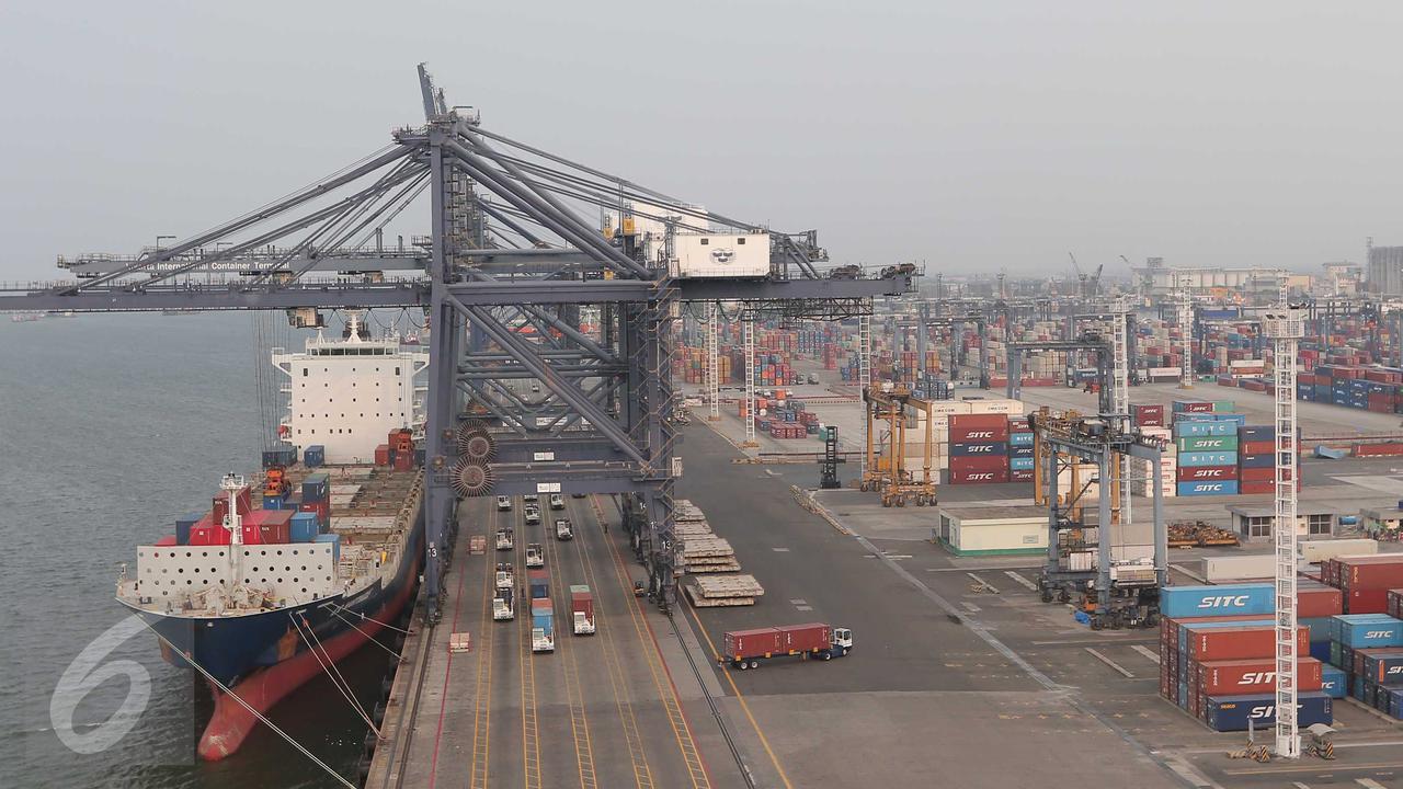 Daya saing Indonesia turun dari posisi 37 menjadi peringkat 41 di kancah dunia.