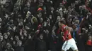 Gelandang Manchester United, Anthony Martial, melakukan selebrasi usai mencetak gol ke gawang Stoke City pada laga Premier League di Old Trafford, Senin (15/1/2018). Manchester United menang 3-0 atas Stoke City. (AP/Rui Vieira)