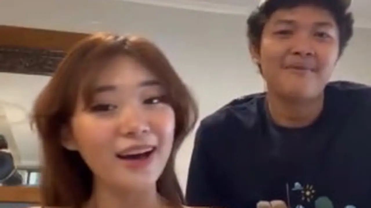 6 Momen Kedekatan Nopek Novian dengan Livy Renata, Seru dan Kompak