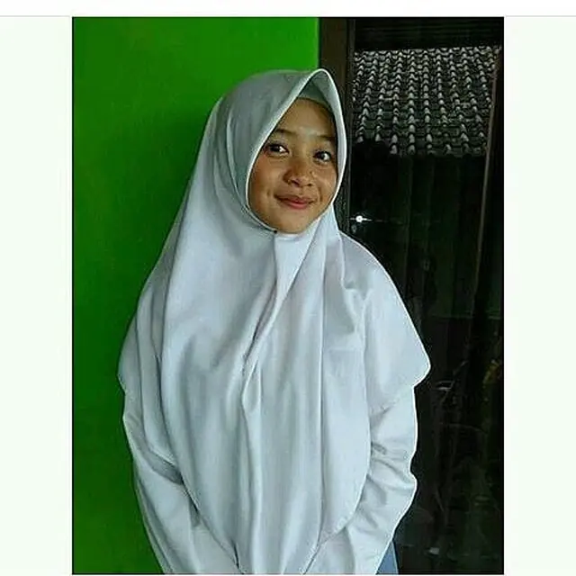 6 Potret Lawas Ega Noviantika, Kini Sudah Jadi Ibu