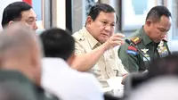 Prabowo Cek Korban Banjir di Tapanuli Tengah, Didampingi Bobby Nasution dan Masinton Pasaribu
