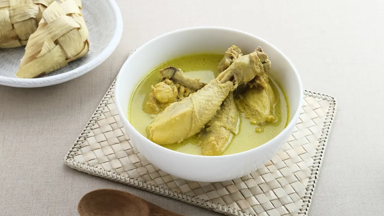opor ayam kampung