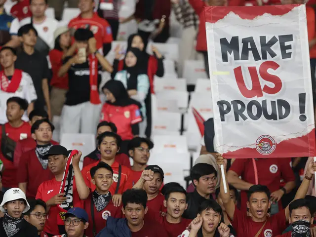 Diketahui, Ultras Garuda dan La Grande Indonesia kembali meramaikan tribune utara dan selatan. (Liputan6.com/Helmi Fithriansyah)