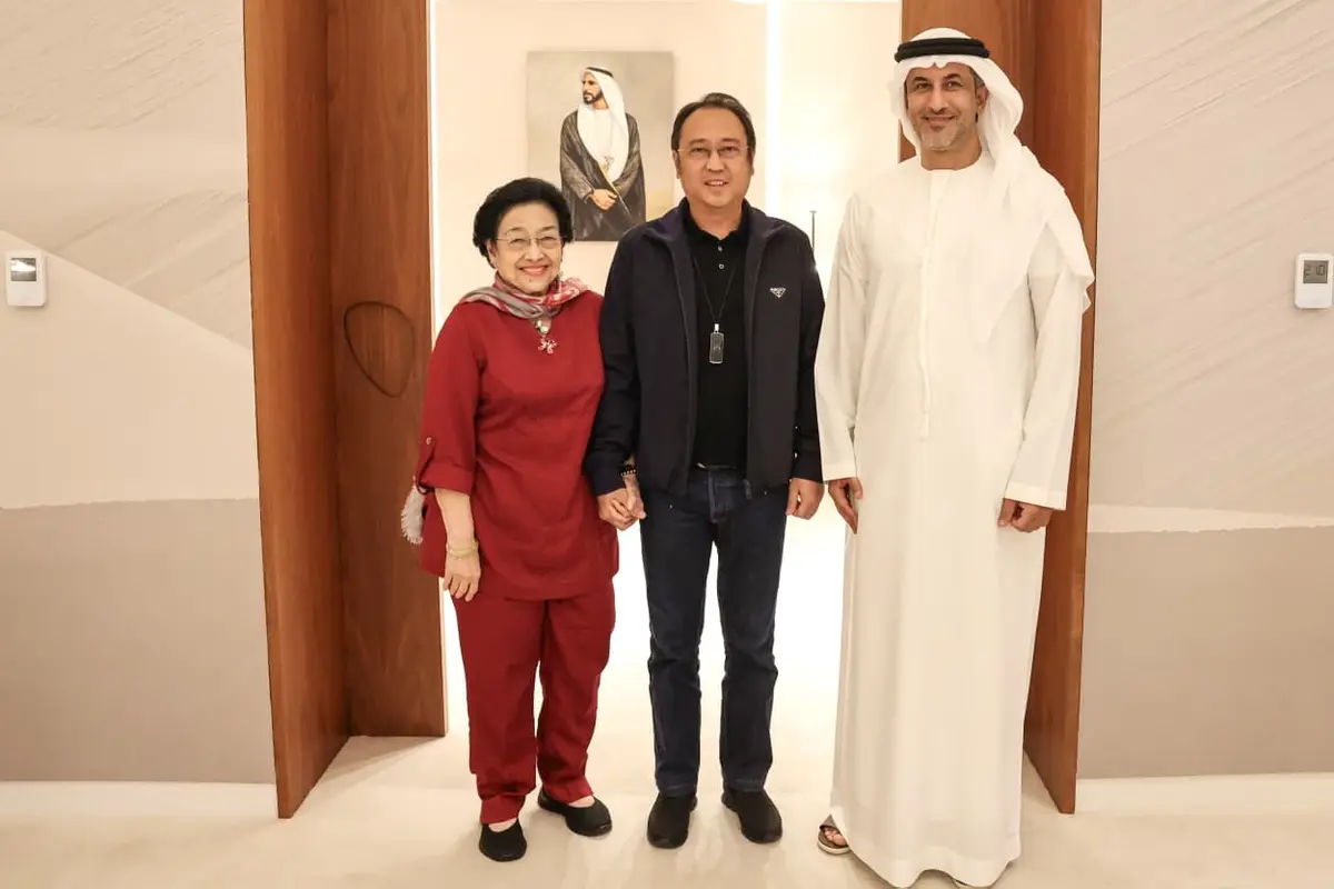 Megawati Soekarnoputri, Presiden Kelima RI yang juga Ketua Umum PDI Perjuangan (PDIP) tiba di Abu Dhabi, Uni Emirat Arab (UEA).