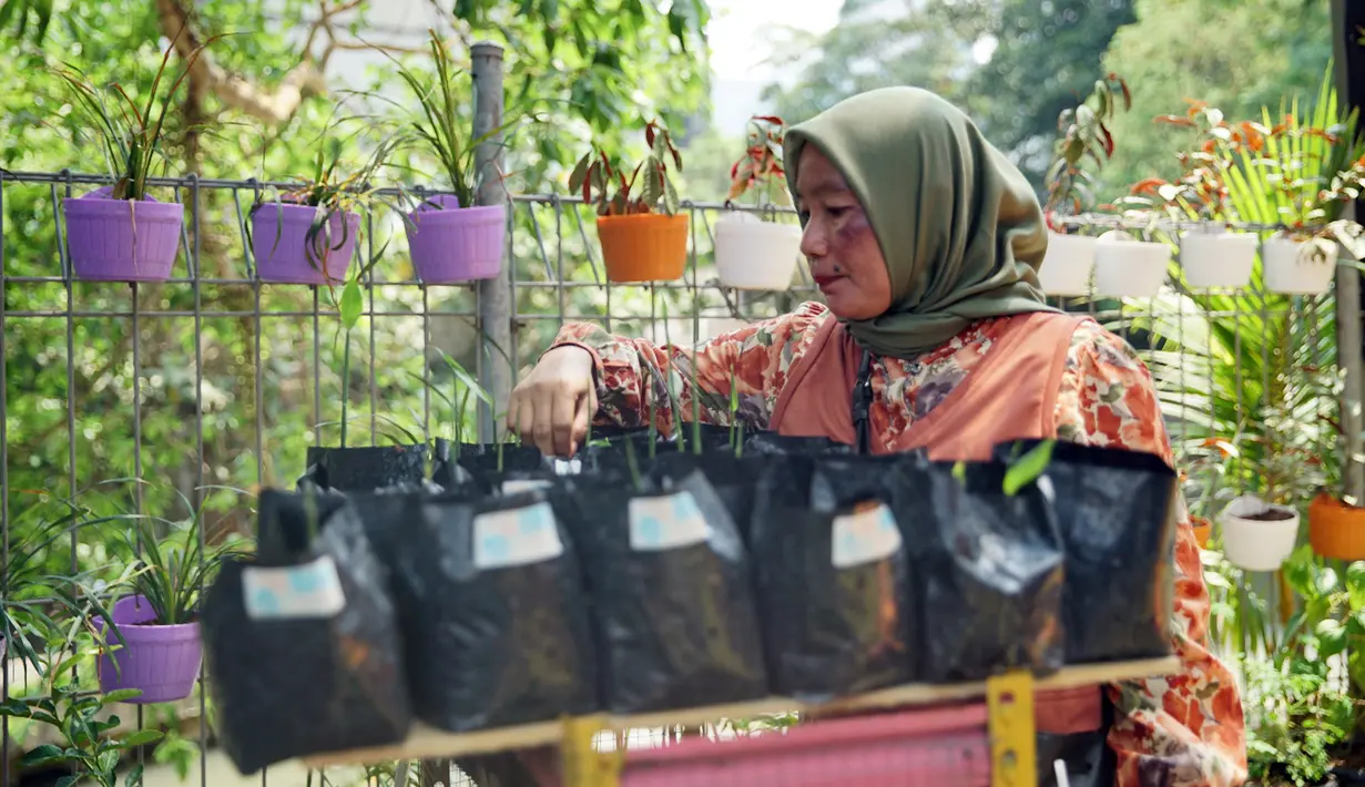 Bantuan tersebut seperti penataan sungai/kali, pelaksanaan program Bertani di Kota (BRINita), edukasi pengolahan sampah, pelatihan dan pendampingan bagi pelaku Usaha, Kecil dan Menengah (UMKM) serta penyaluran bantuan infrastruktur lainnya dalam rangka penataan kawasan dan menjaga ekosistem lingkungan. (Foto: Dok. BRI)
