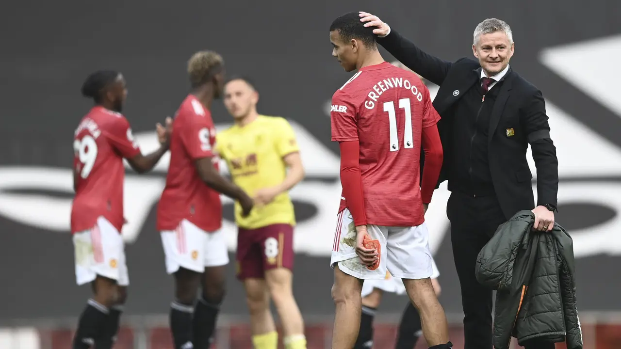 FOTO: Mason Greenwood Borong Dua Gol, Manchester United Bungkam Burnley