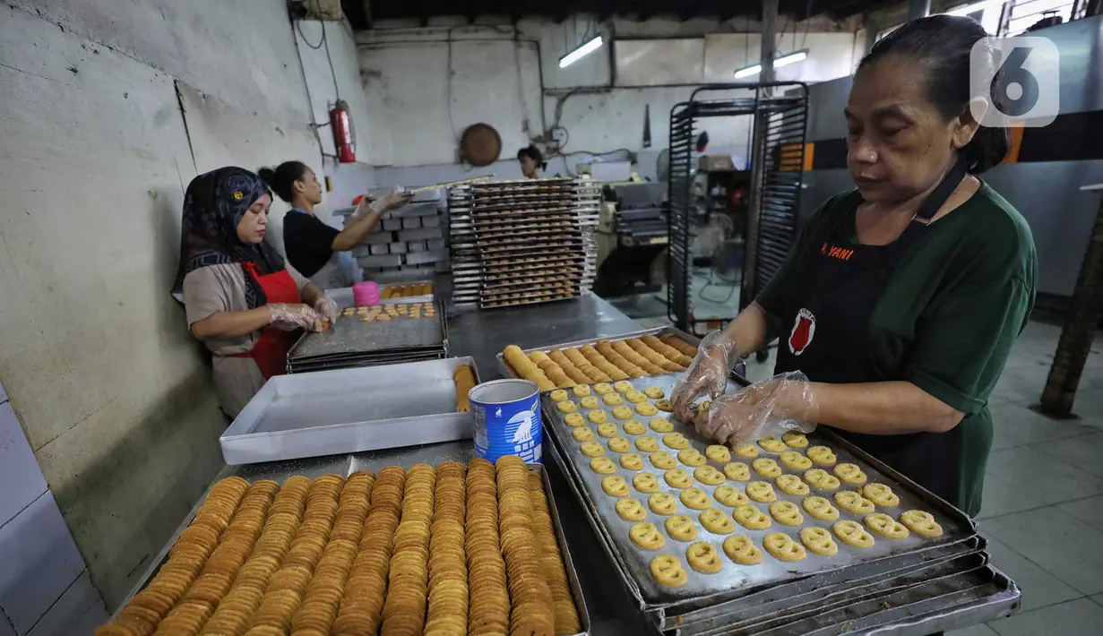 Target penyaluran KUR maksimal sampai dengan Rp300 triliun yang ditetapkan pemerintah dengan mempertimbangkan kecukupan anggaran subsidi bunga/subsidi marjin KUR Tahun Anggaran 2025. (Liputan6.com/Angga Yuniar)