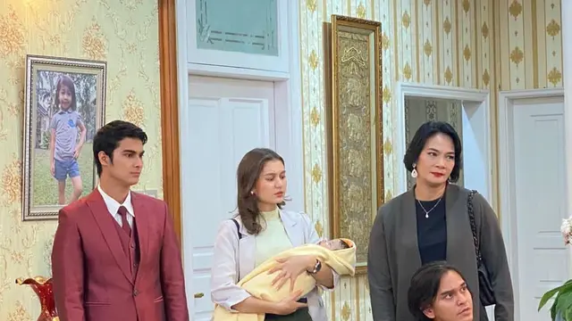 7 Gaya Zoe Abbas Jackson dan Cinta Brian saat Momong Anak di BHSI, Jadi Sorotan