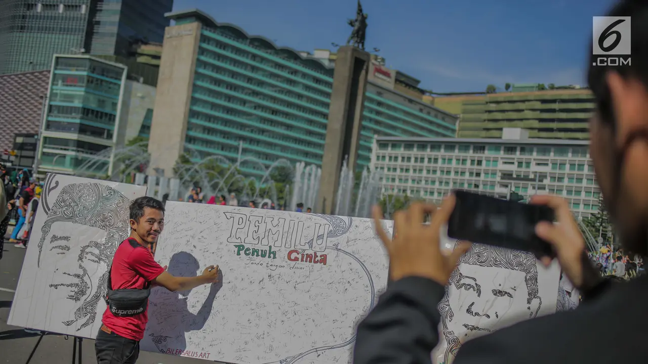 Antusiasme Masyarakat Berpartisipasi dalam Kampanye Pemilu Damai