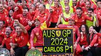 Carlos Sainz saat finis pertama balapan F1 GP Australia 2025 di Melbourne. (WILLIAM WEST / AFP)
